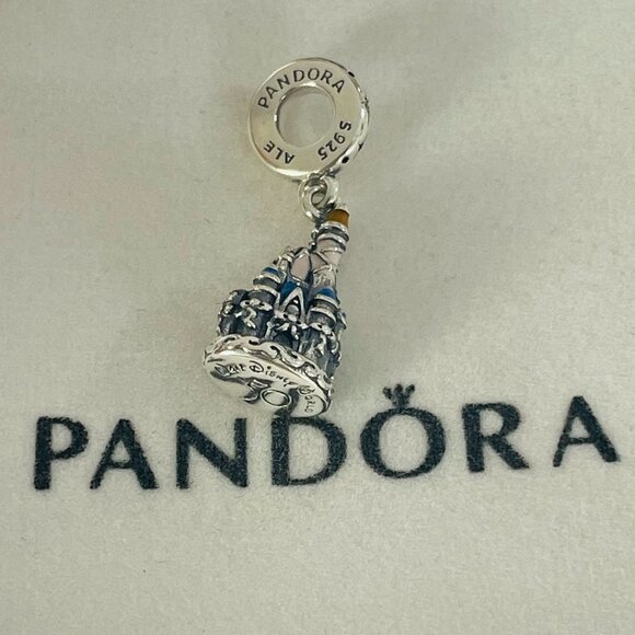 Pandora Walt Disney World 50th Anniversary Fantasyland Castle Bracelet - Picture 2 of 5